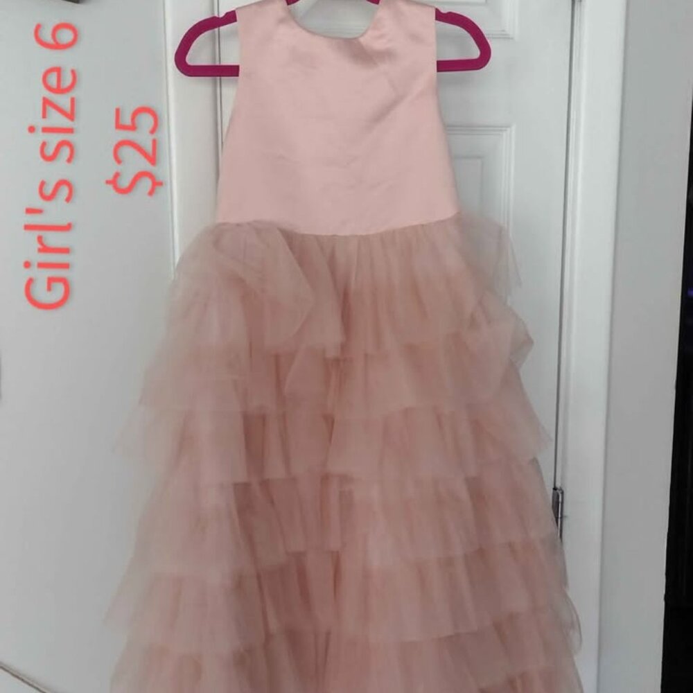Girl's flower girl dress